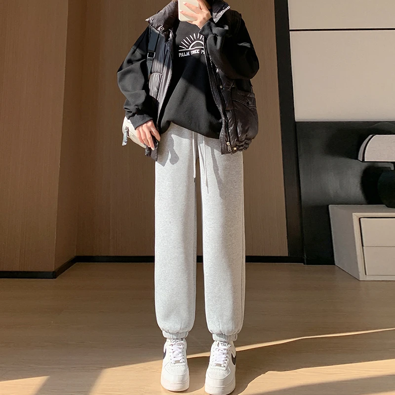 羊羔绒卫裤女2025冬季新款加绒加厚宽松高腰慵懒休闲束脚运动裤子