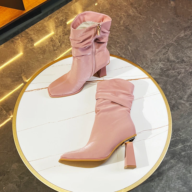 洋气小短靴女粗跟2023秋冬新款加绒粉色瘦瘦堆堆靴复古方头高跟鞋