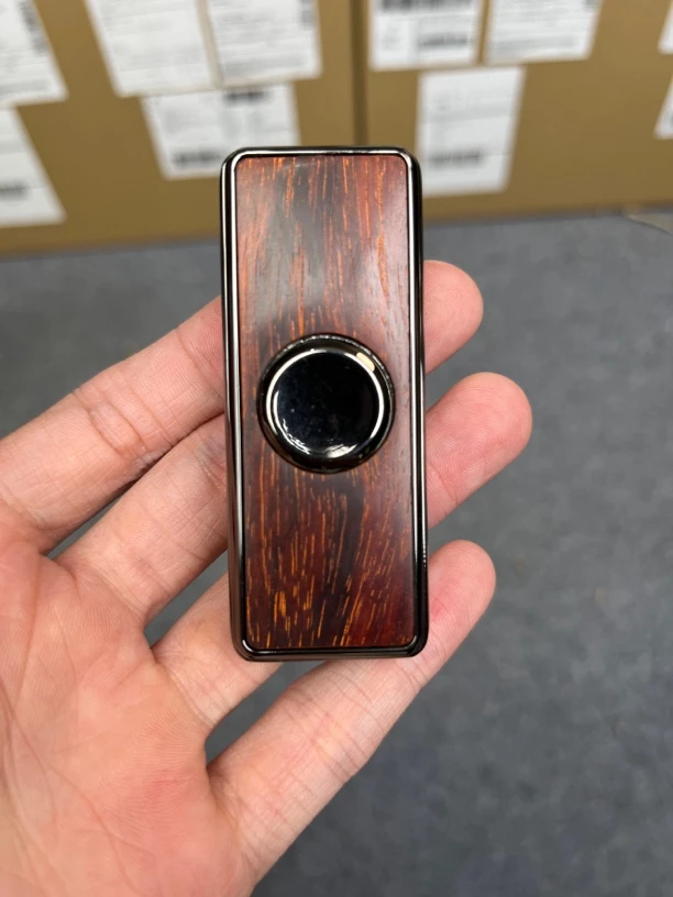 便携小叶紫檀木指尖陀螺创意充电打火机