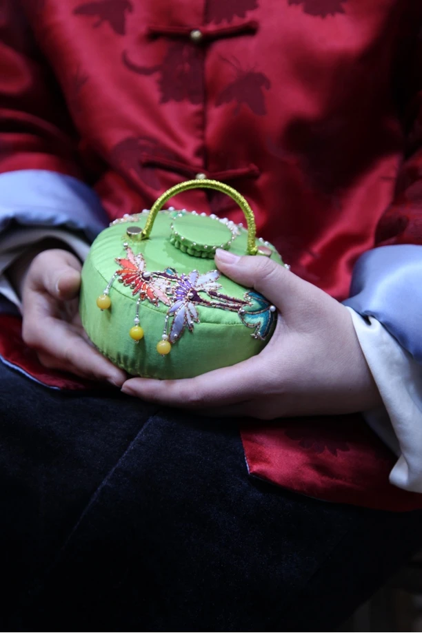 悦空间·老绣 汤婆子复古古风中式