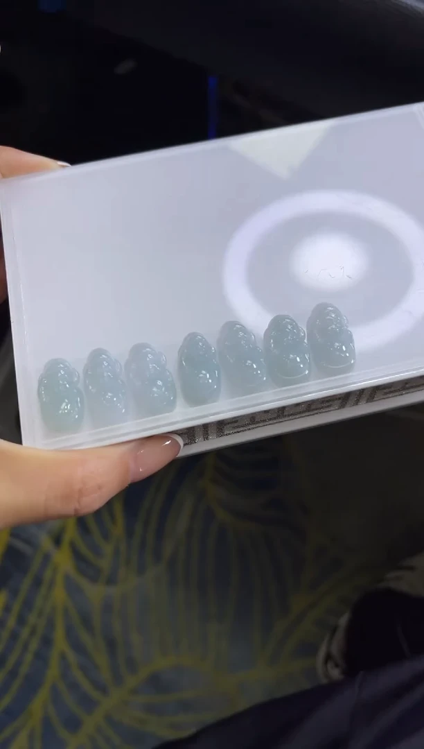 【闪购商品】翡翠颈饰未镶嵌X150多样性发一件/配绳子