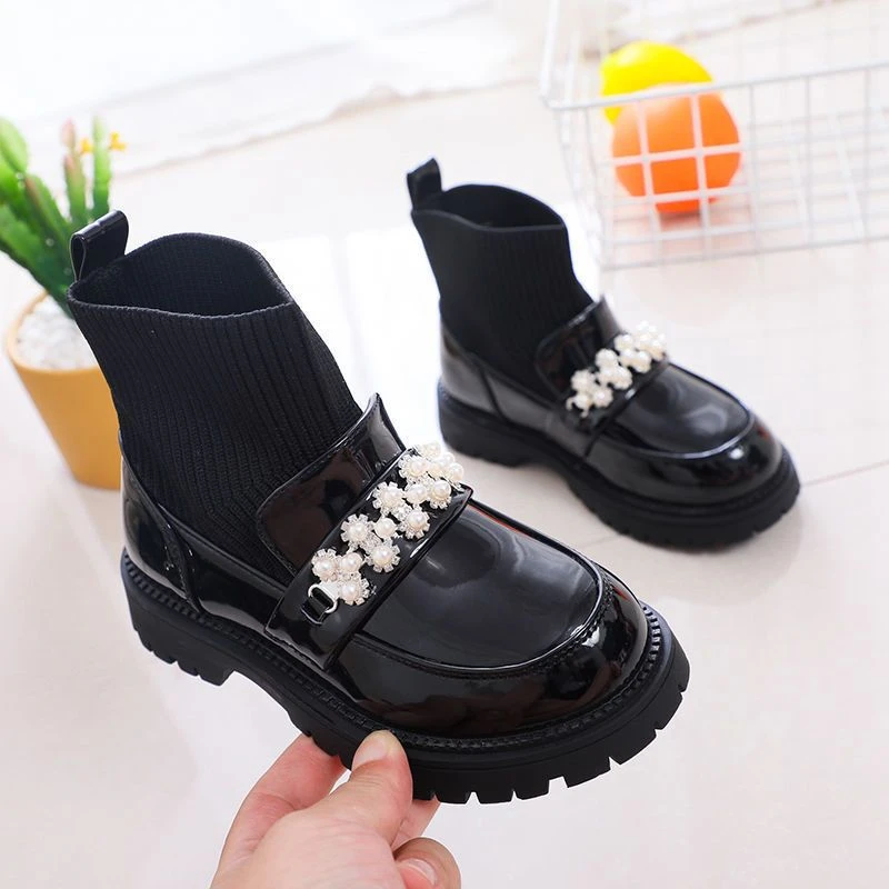 女大童靴子马丁靴儿童时尚短筒靴秋冬新款加绒皮靴公主单靴英伦风