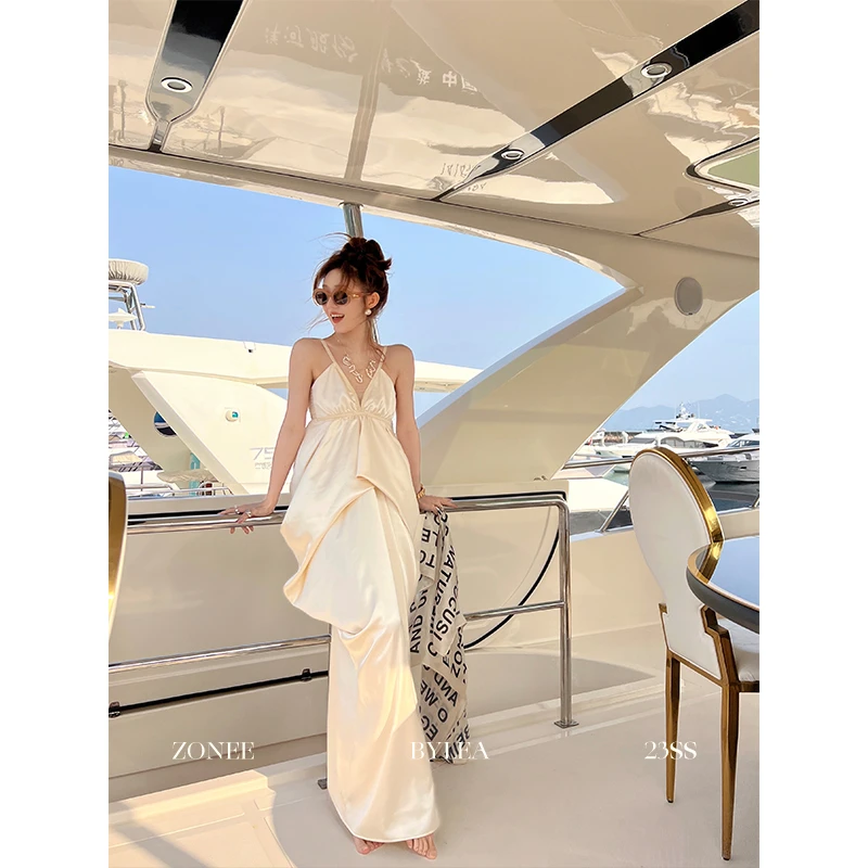 Lea宋亦雯 西西里岛 私服高定 优雅法式香槟缎面露背度假连衣裙