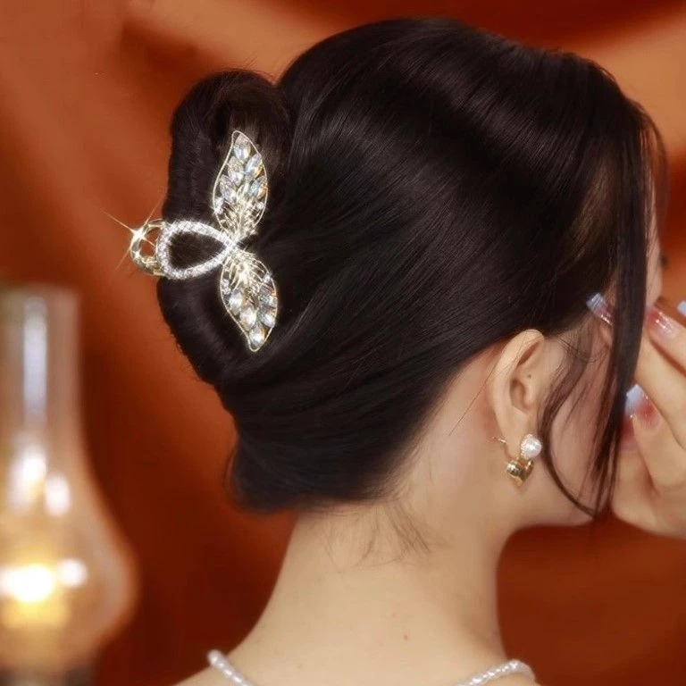 2025年新款闪耀树叶发夹女高级金属抓夹精致气质中号鲨鱼夹子头饰