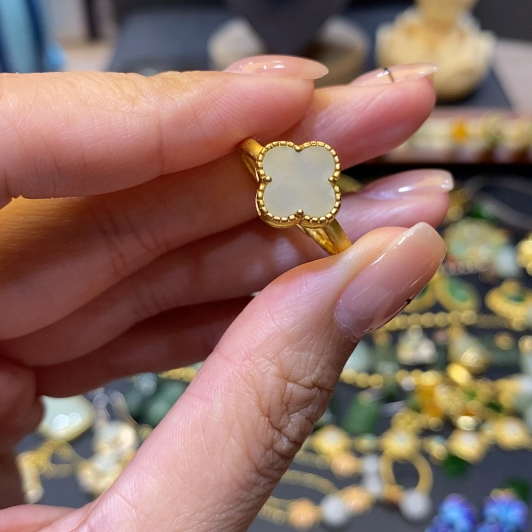 和田玉戒指银S925镀金镶嵌