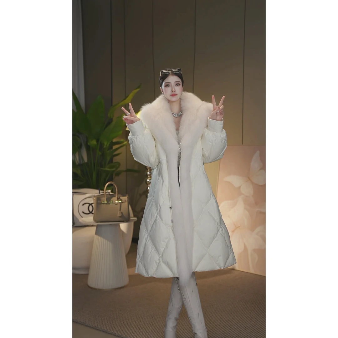 【阿莲专属】【豪门千金】狐狸毛毛领 秀场款鹅绒服 2383