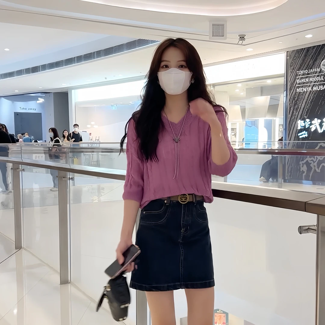 【荷花】镂空V领百搭针织衫毛衣T恤上衣+时尚高腰显瘦牛仔裤套装