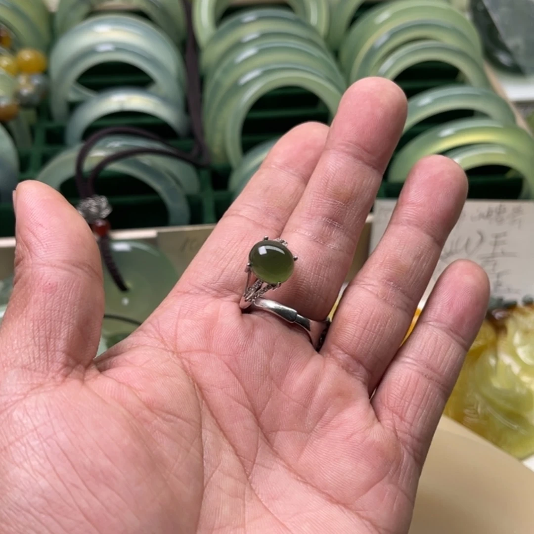 【闪购商品】蛇纹石玉戒指银S925镶嵌想***狗