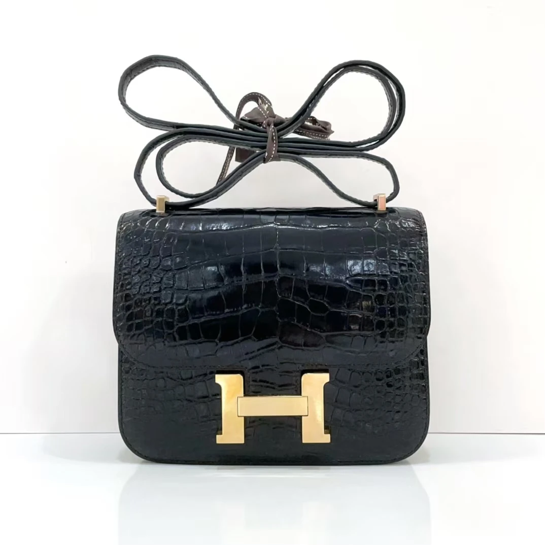 99新 Hermes/爱马仕 蔚蓝/黑金亮面鳄鱼康康19 Y刻