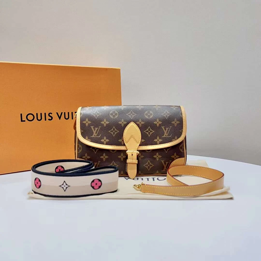 99新 LouisVuitton/路易威登 蔚蓝/法棍 黑肩带  经典老花