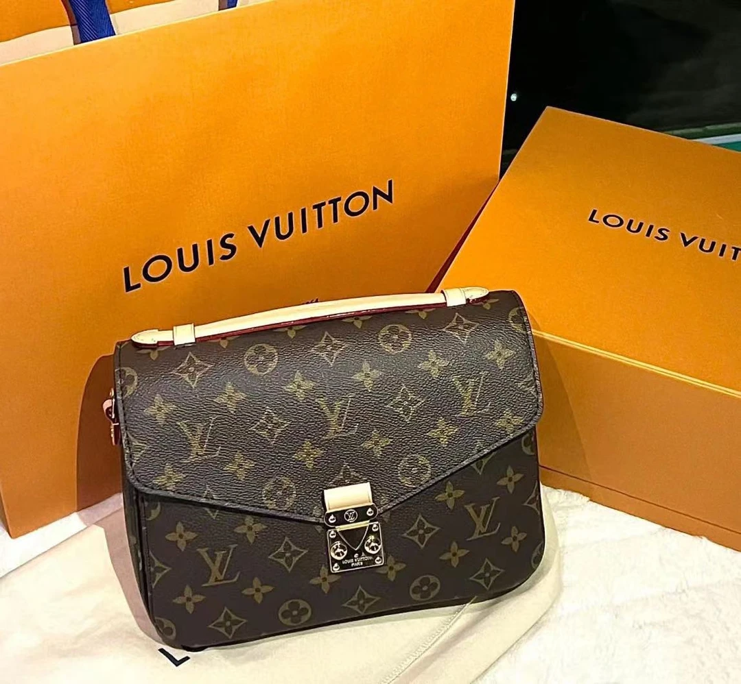 95新 LouisVuitton/路易威登 蔚蓝/经典老花 大邮差 芯片款