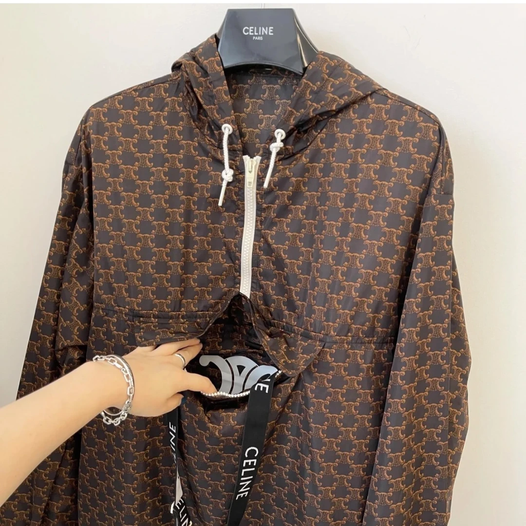 全新未使用 Celine/思琳 蔚蓝/棕色  满印凯旋门logo冲锋衣 36码