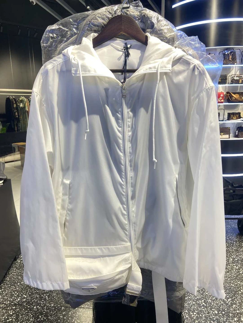 全新未使用 Prada/普拉达 蔚蓝/冲锋衣外套夹克秀款上衣 38码