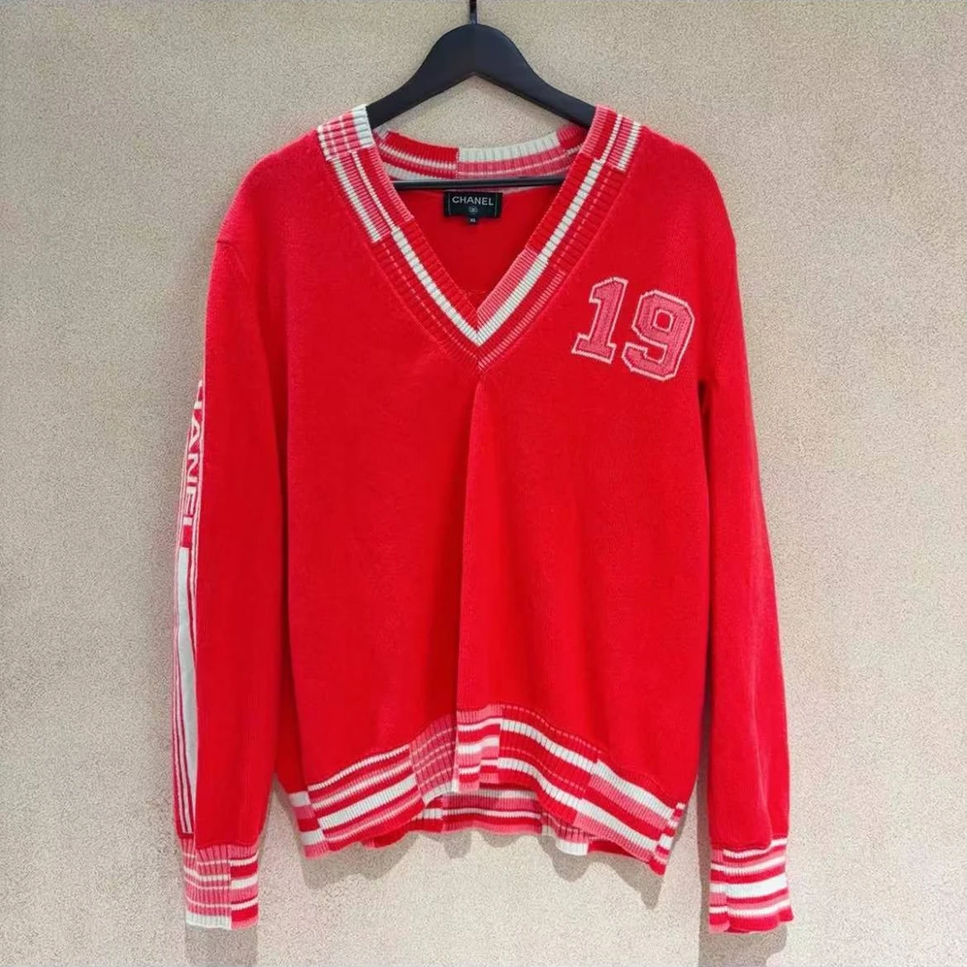 99新 Chanel/香奈儿 蔚蓝/红色V领羊绒毛衣 腋下开叉设计 XS码