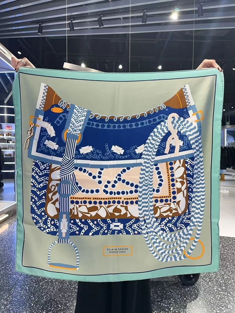 全新未使用 Hermes/爱马仕 蔚蓝/高桥风格 马鞍 88.5*88.5 方巾