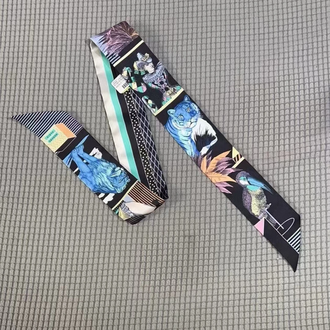 99新 Hermes/爱马仕 蔚蓝中古/ 新型大剧院 twilly 丝巾