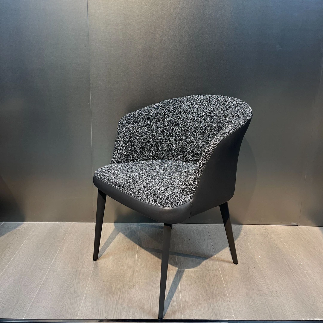 北欧轻奢家用餐椅现代简约布艺设计靠背酒店咖啡厅前台接待洽谈椅