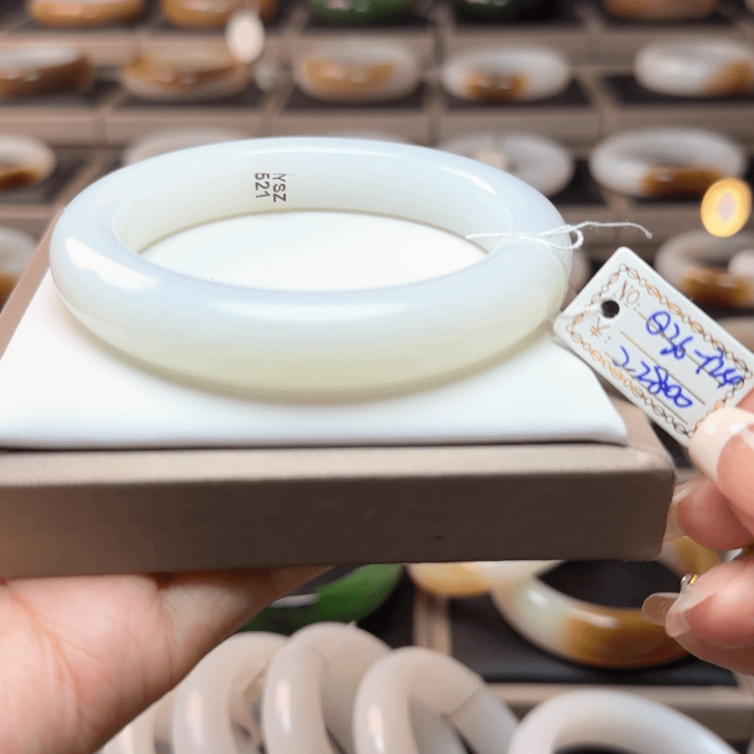 和田玉手镯未镶嵌62