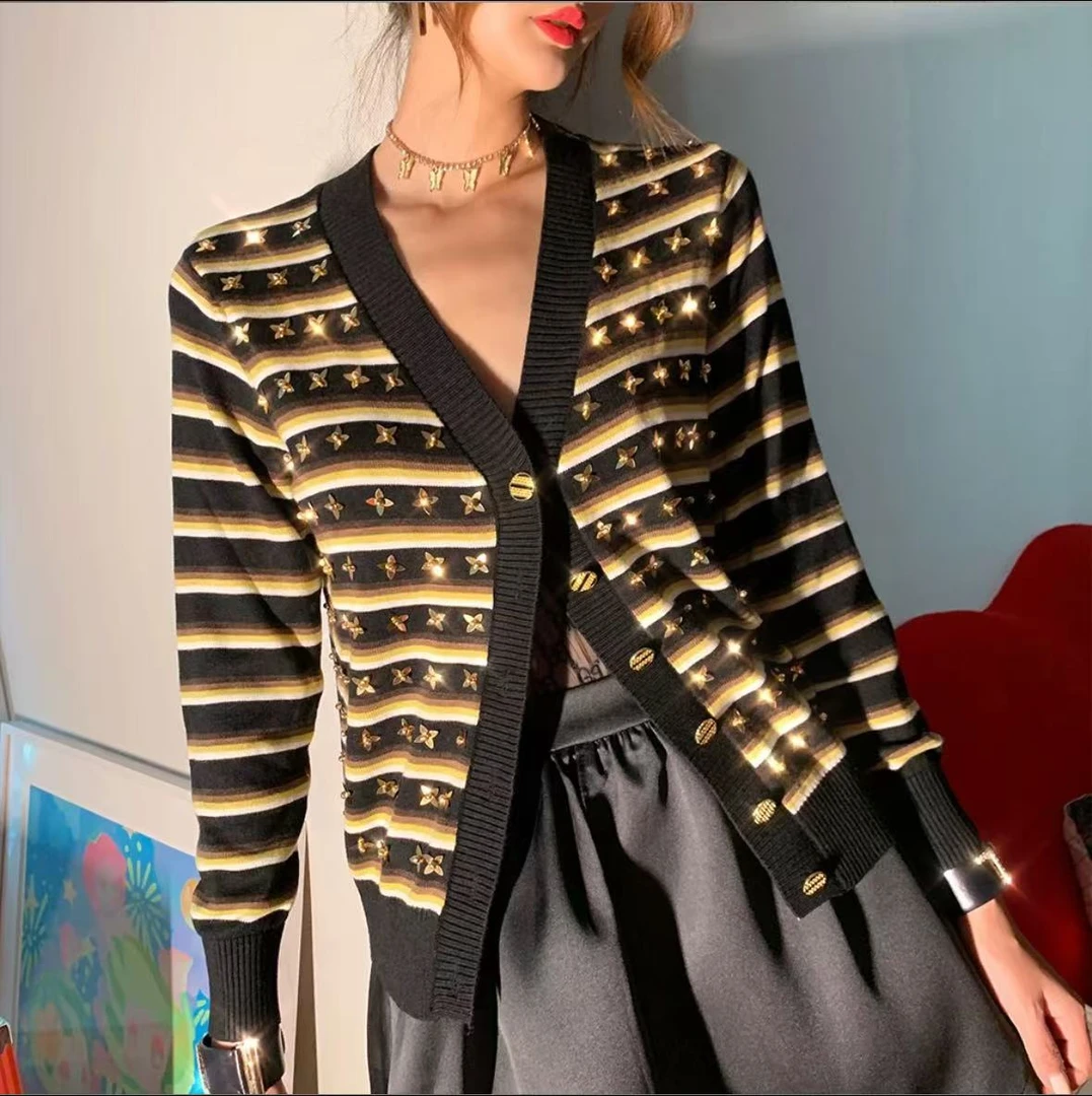 胸100-150长57条纹小香风气质外穿金花穿珠设计感针织上衣 7043