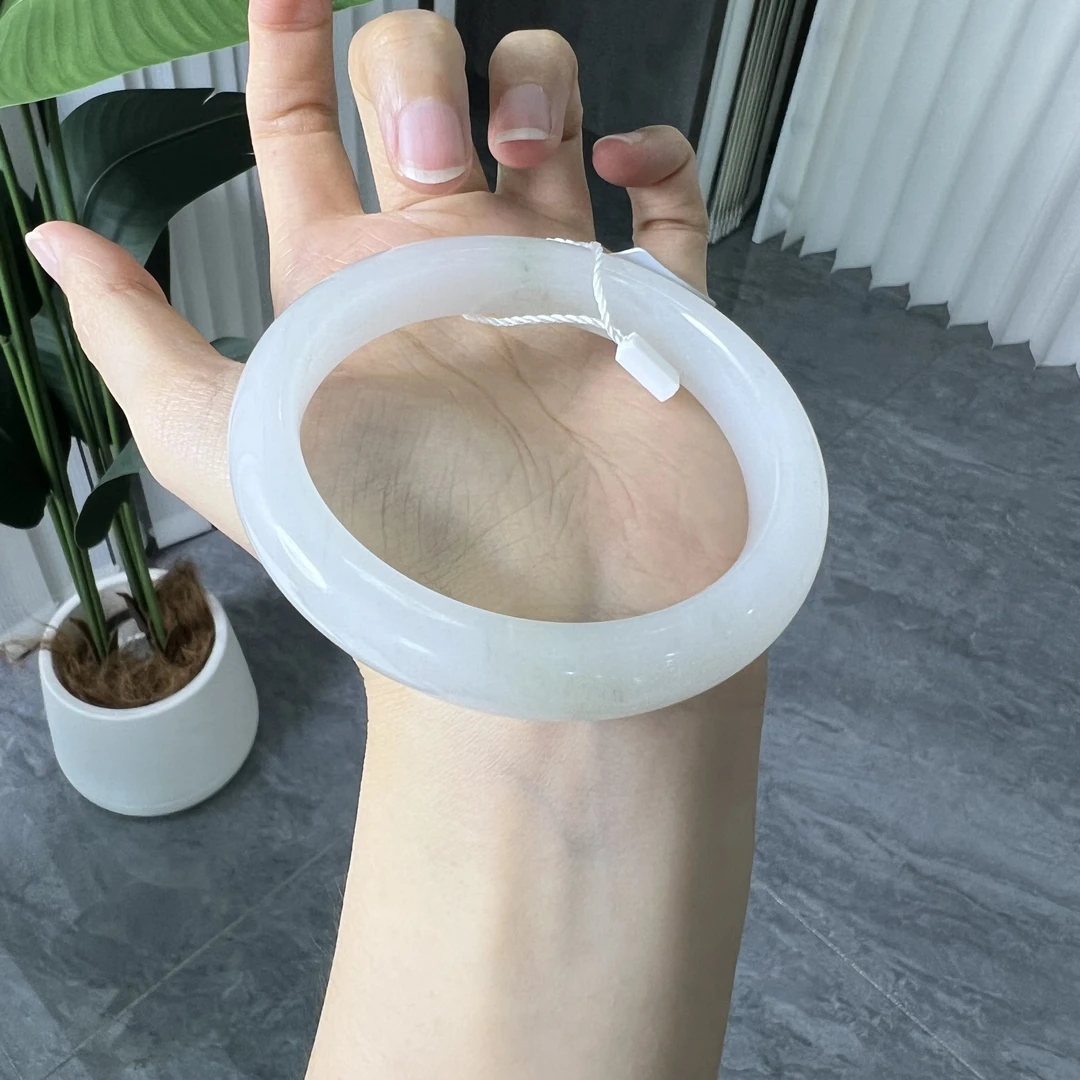 天然玉石新疆天山翠（内径53）有裂飘翠时尚精美镯子T070