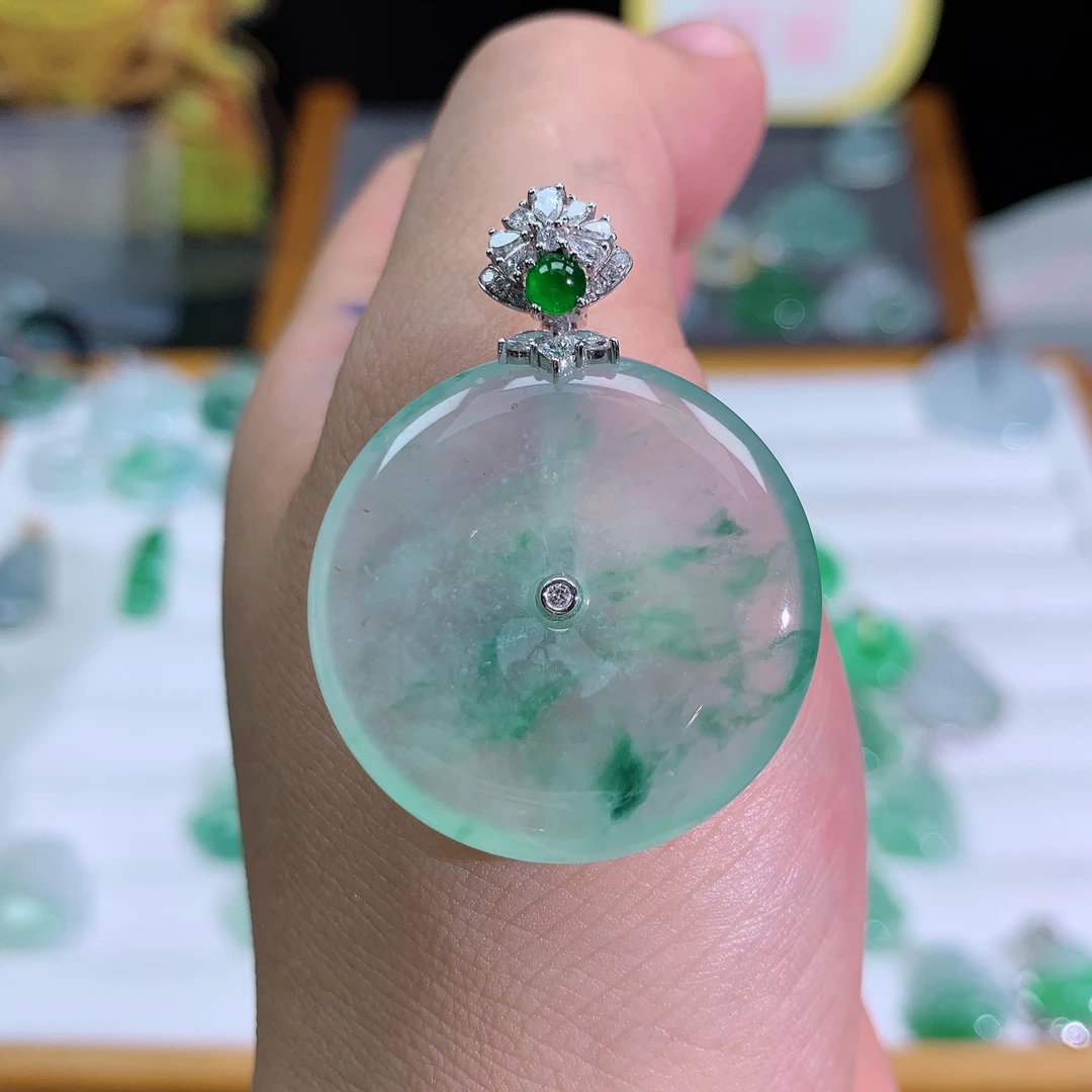 缅甸天然翡翠A货冰种飘花平安扣快尺寸：玉石妈妈精美精致百搭水润