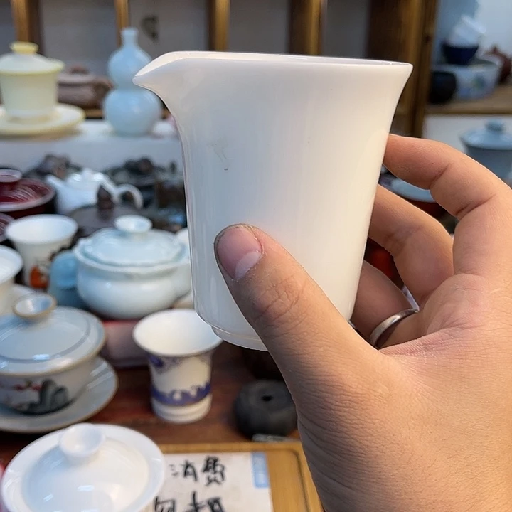 紫砂微瑕介意勿拍哦谢谢随机瑕