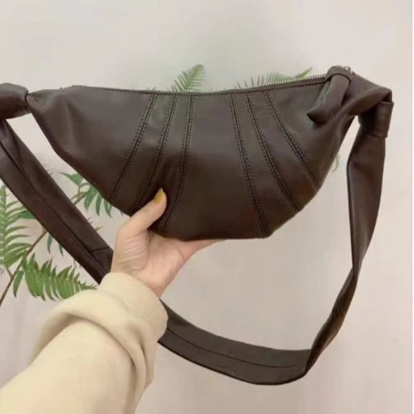 泡菜~东大门时尚复古潮流简约小众百搭休闲月牙形牛角包斜挎包