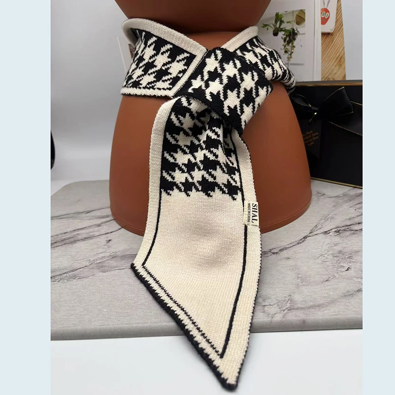 时尚百搭围巾黑白千鸟格不臃肿