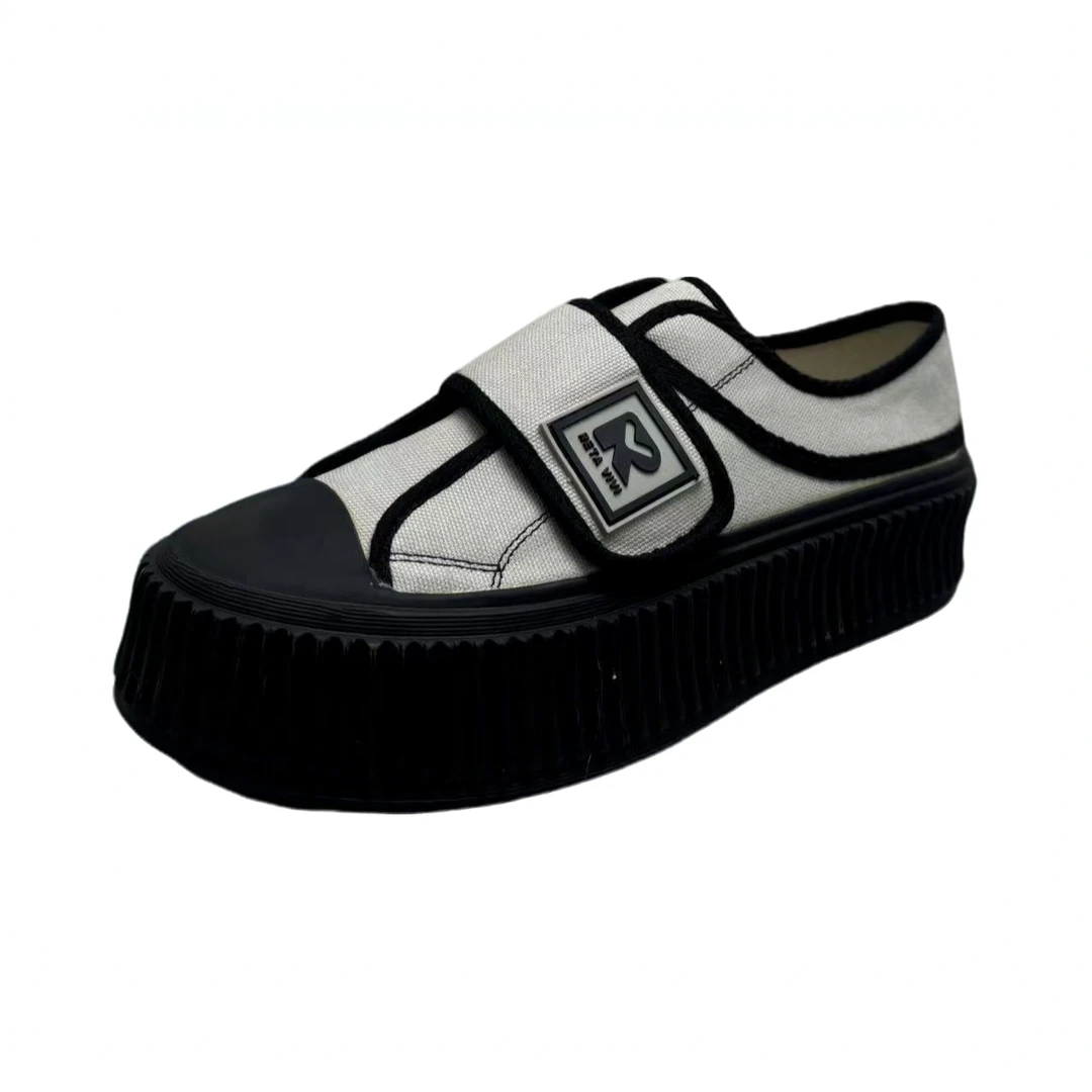 BB1102  10525休闲运动鞋   百搭款 (标准尺码）(荣)