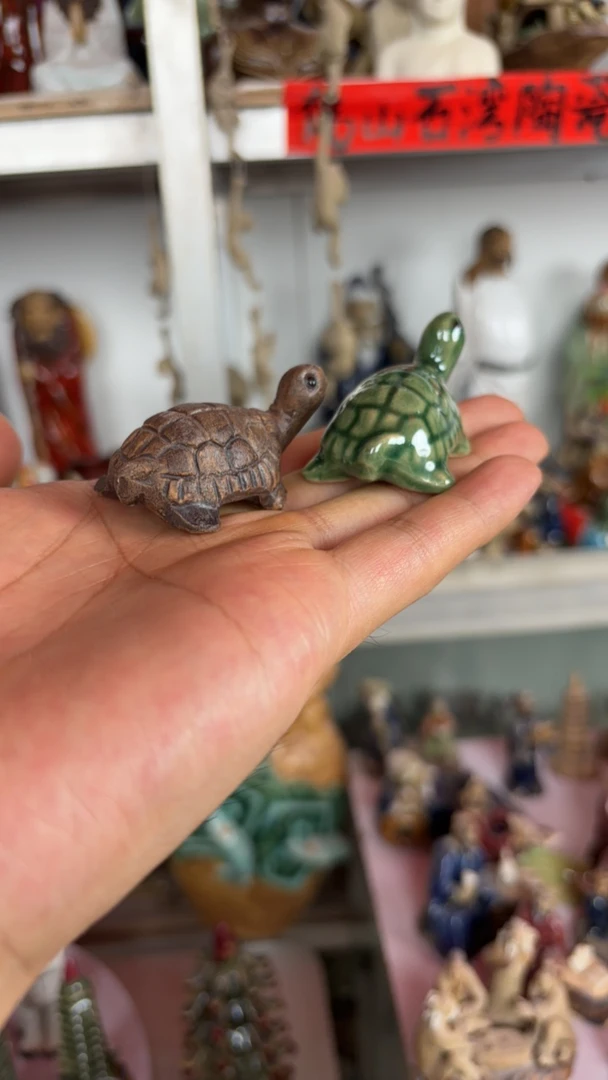 陶瓷小龟一对摆件