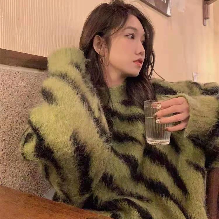 复古马纹毛衣女秋冬新款条纹宽松慵懒风外穿加厚中长款针织衫潮