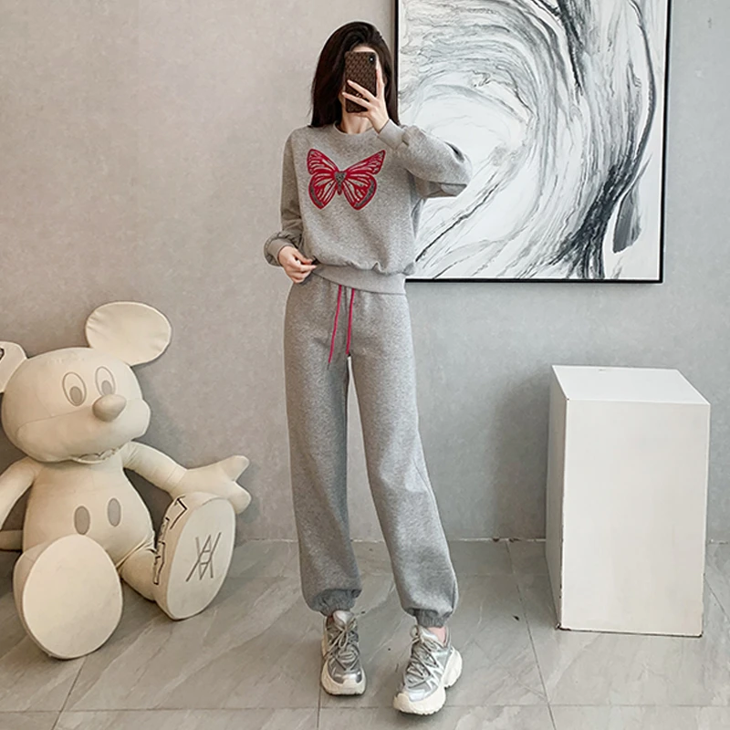 潮牌时尚运动服套装女秋季新款蝴蝶印花圆领卫衣束脚裤休闲两件套
