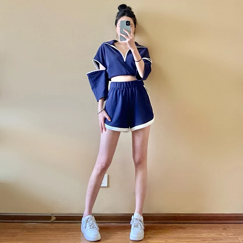 休闲运动套装2023新款女夏潮流时尚露肩立领上衣阔腿短裤两件套
