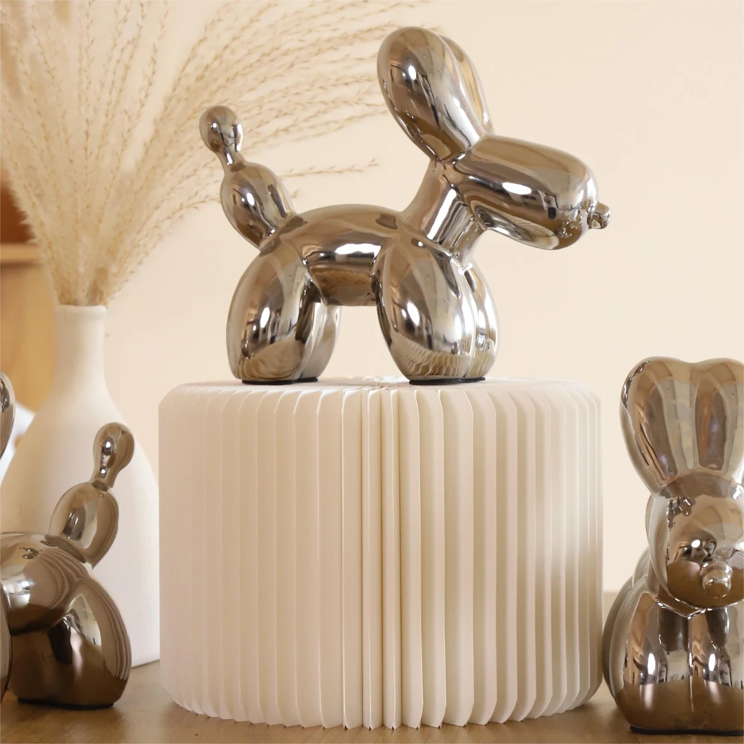 网红展台化妆品收纳台创意笔筒桌面小展台轻奢轻奢高档展台凳