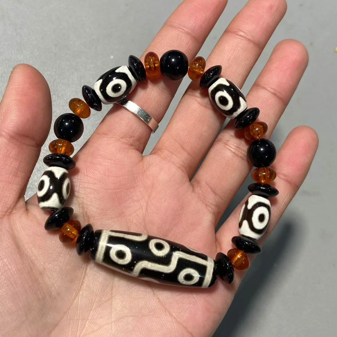 C473九眼玛瑙黑白藏式单圈手串（底色多样，发其一）