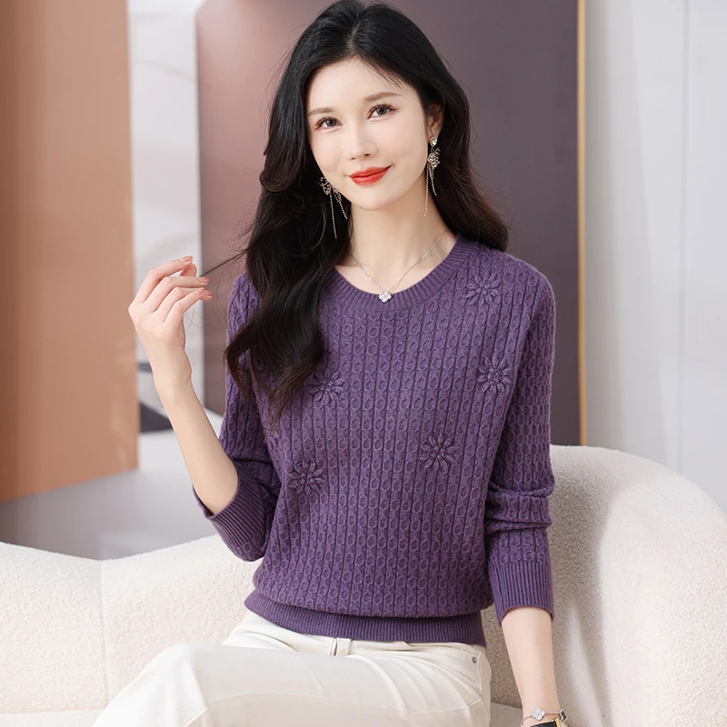 2024新款秋冬时尚绣花长袖针织衫洋气百搭宽松毛衫薄款圆通套头女