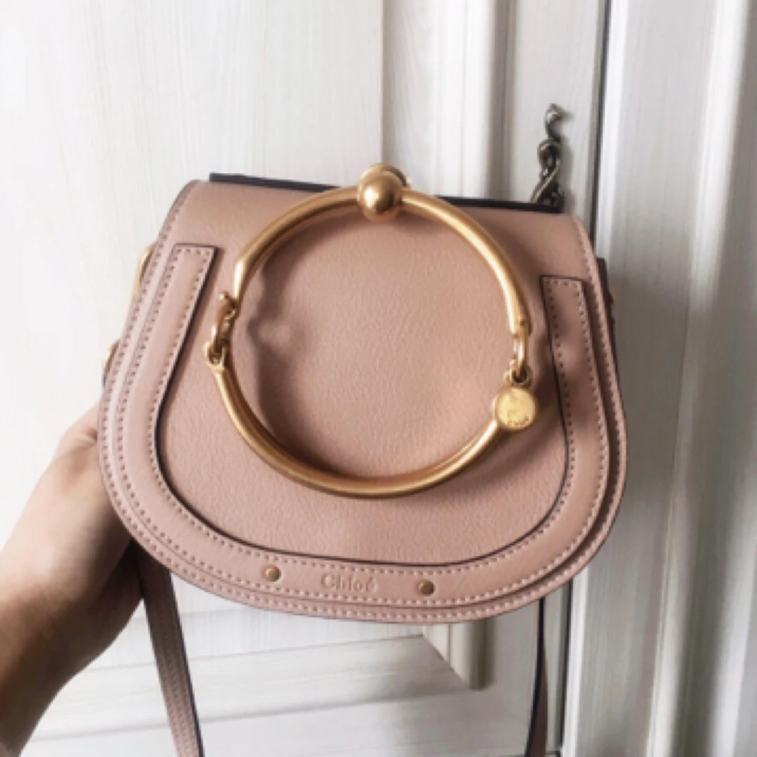 95新 Chloe/蔻依 裸粉色Nile手镯包牛皮单肩包/88640