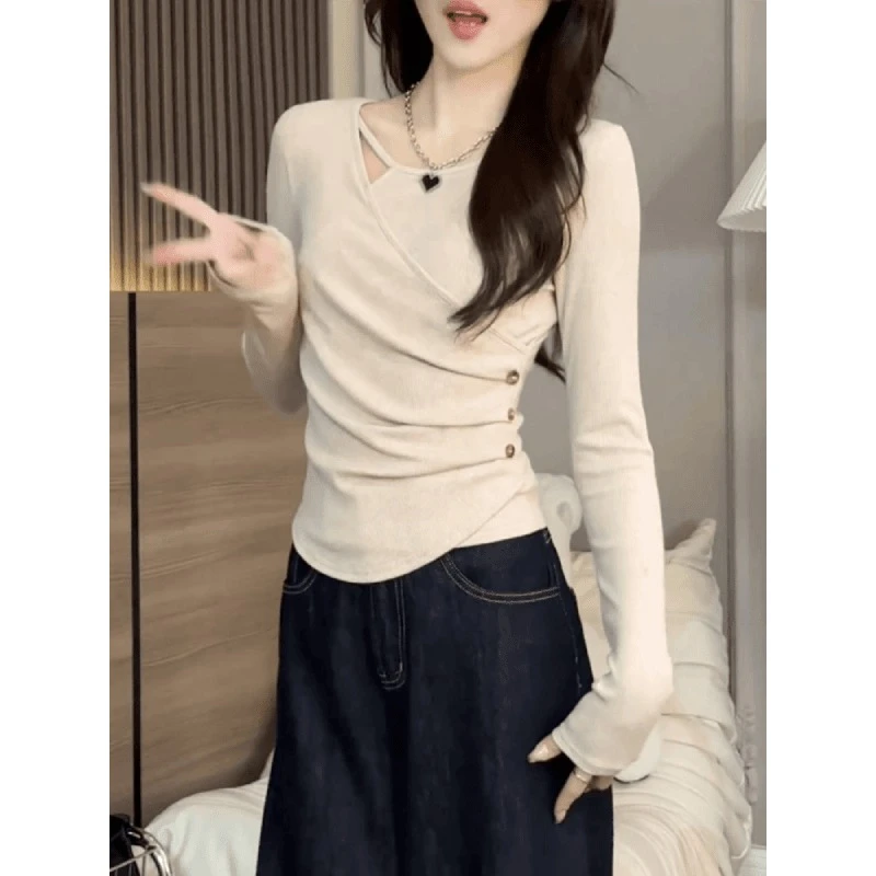 新款打底衫扣子纯色上衣洋气收腰时尚长袖秋季2024显瘦装饰修身