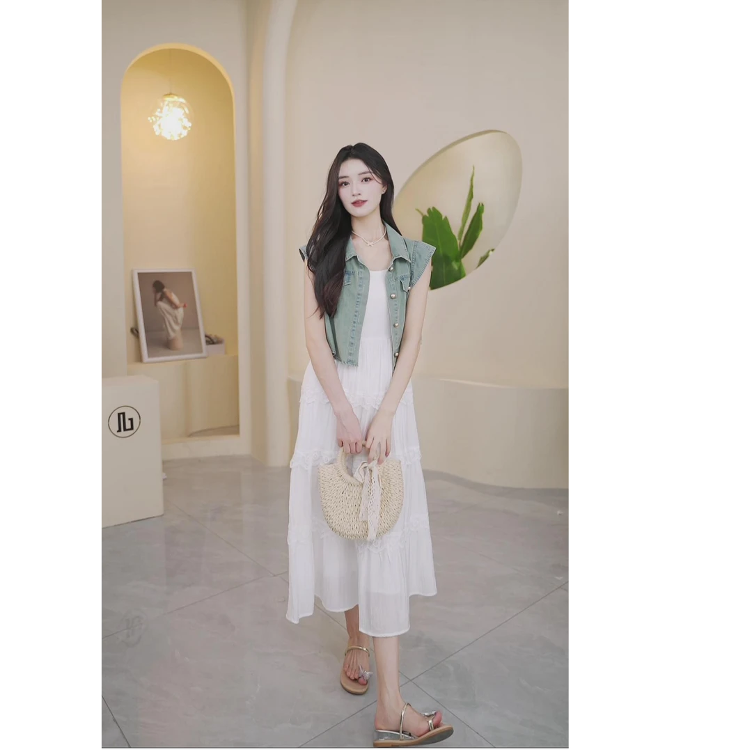 方领法式辣妹风吊带夏季连衣裙女装设计感小个子富婆显瘦时尚气质