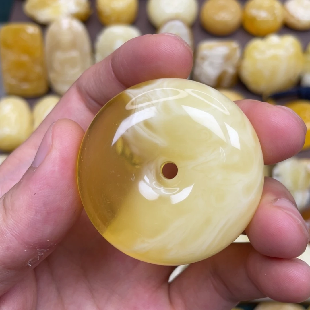 蜜蜡裸石未镶嵌蜜蜡