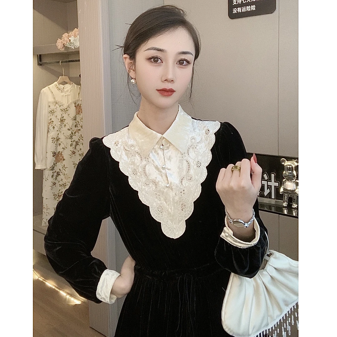 【双双&GERTCOREL】温莎古堡 法式绣花复古丝绒连衣裙 CC234L1047