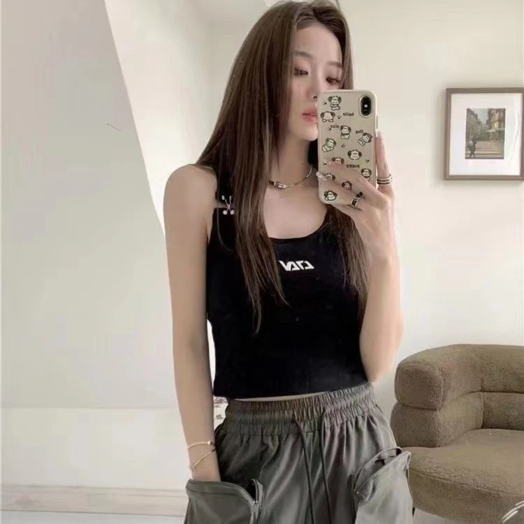 五金女孩背心带胸垫网红外穿百搭显瘦舒适修身吊带美背辣妹穿搭女