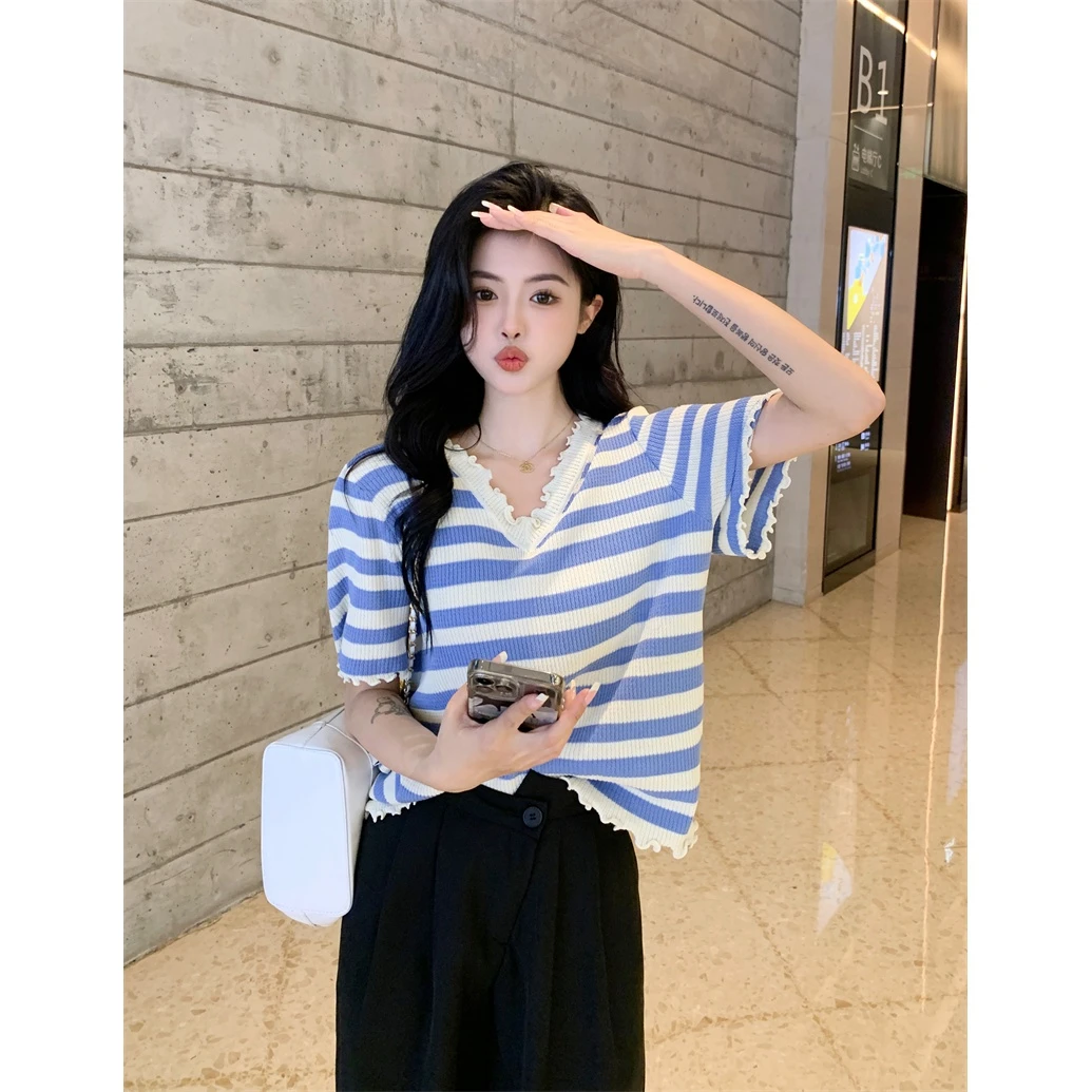大码胖妹妹条纹木耳边短袖v领针织上衣