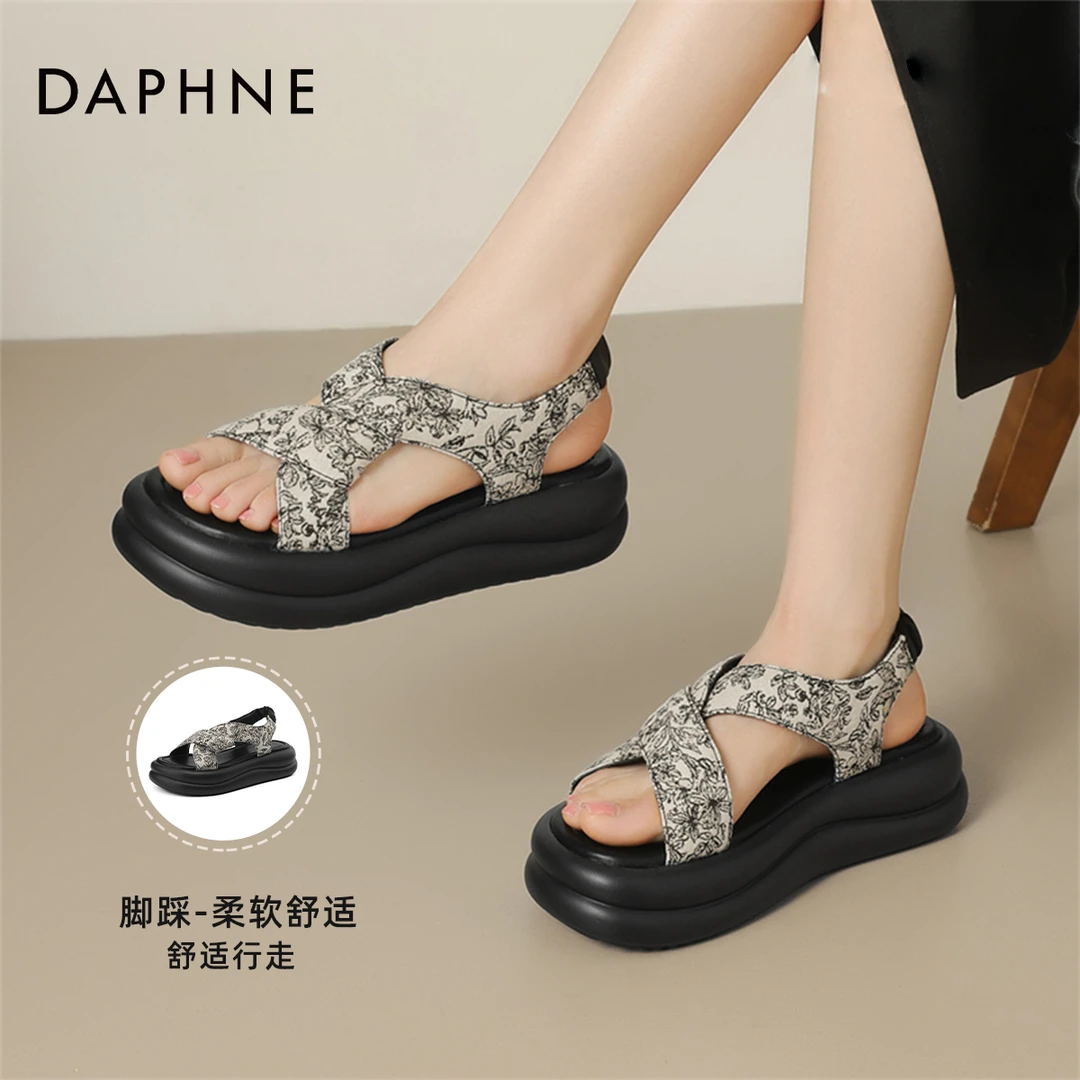 达芙妮2025厚底外穿时尚百搭网红小众仙女风时装凉鞋小香风潮流