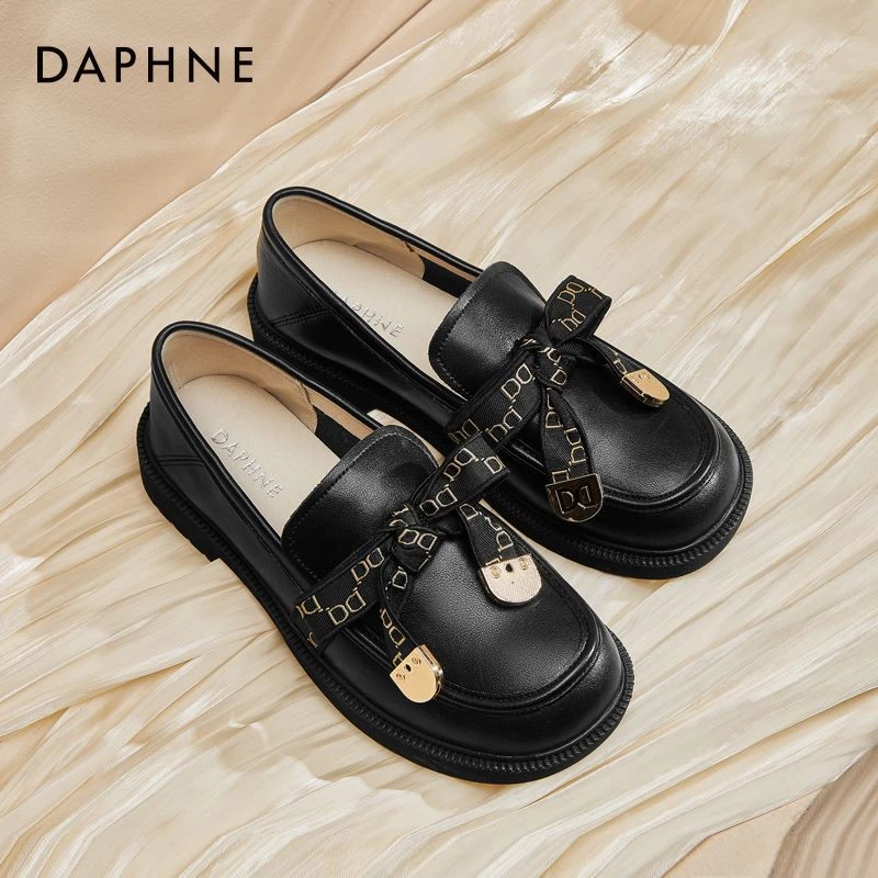 Daphne/达芙妮女鞋春季新款品牌爆款百搭简约软底小香风乐福鞋子