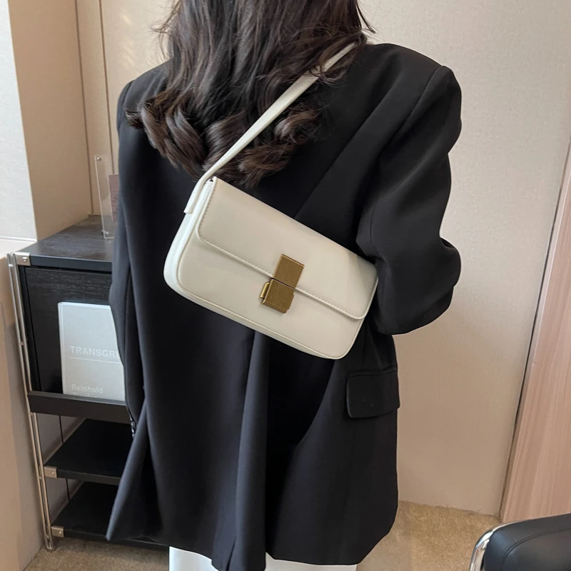 高档正品女包包夏季新款2023轻奢小众斜挎包腋下包单肩包百搭爆款