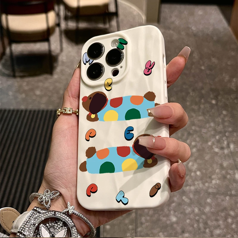 字母波点腊肠狗适用iphone14苹果15手机壳13p褶皱11promax/12防摔