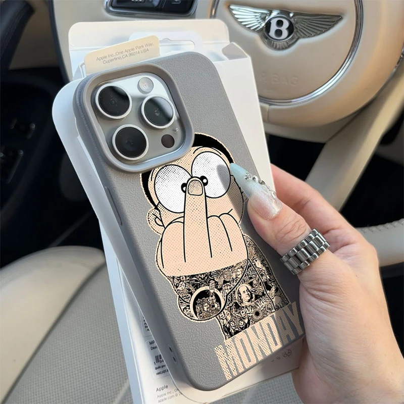 大雄友好手势适用苹果16p/15手机壳iPhone14promax13荔枝纹12软11