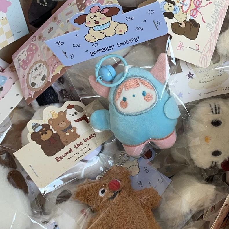 小八吉伊乌萨奇毛绒钥匙扣少女心可爱包包挂饰胸针吱吱叫挂件