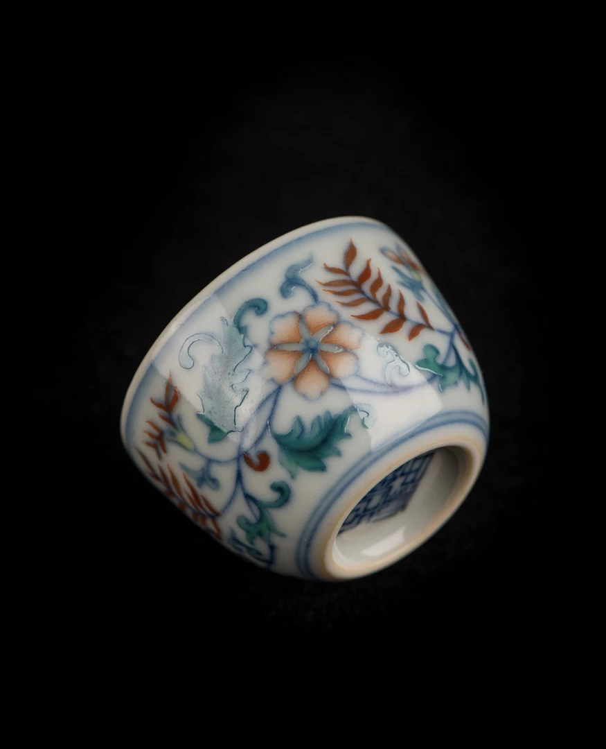 刘公子御 柴窑青花斗彩缠枝莲牛眼杯主人杯岩茶杯